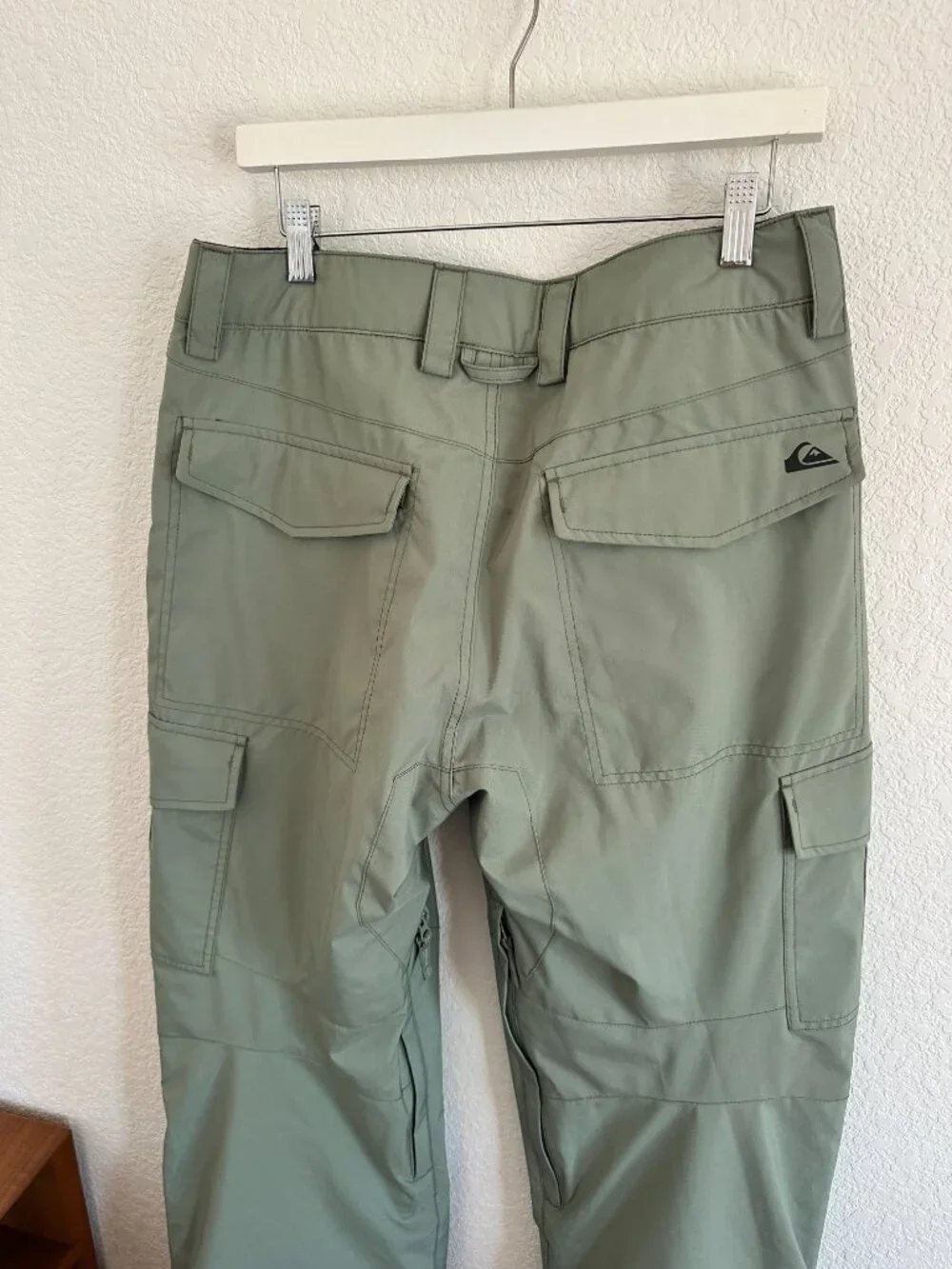 NWT Quicksilver Ski / Snowboard Pants, Olive Green, Medium